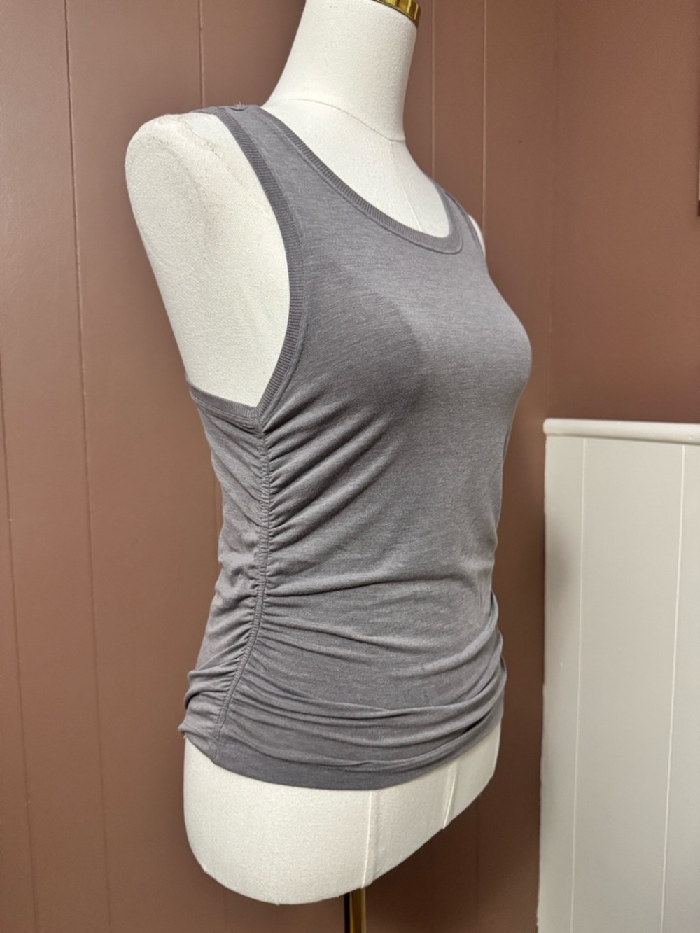 Athleta Gray Scoop Neck Ruched Tank Top - Picture 3 of 12